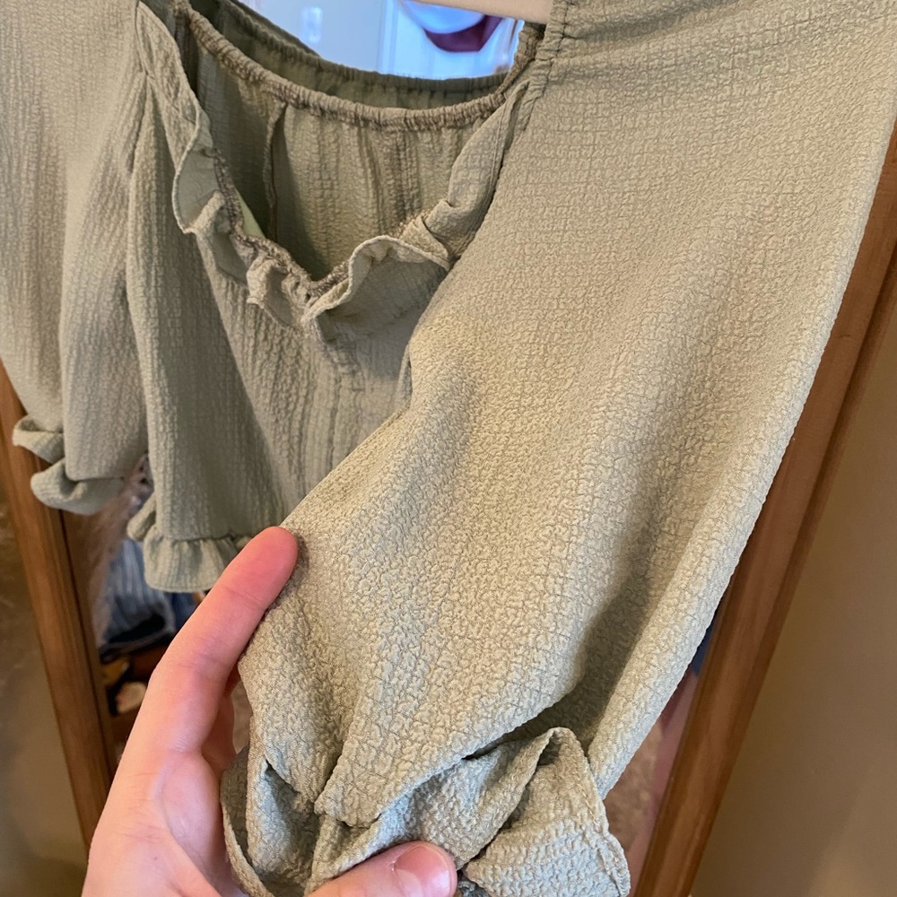 Green Ruffle Shirt - Picture 3 of 4